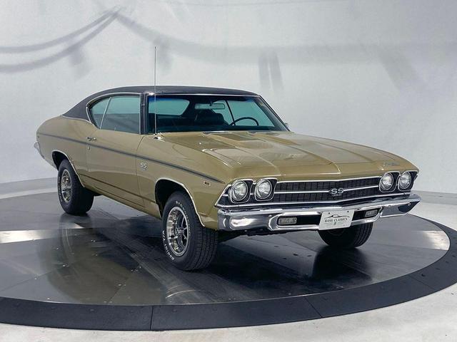 Photo of 1969 Gold Chevrolet Chevelle