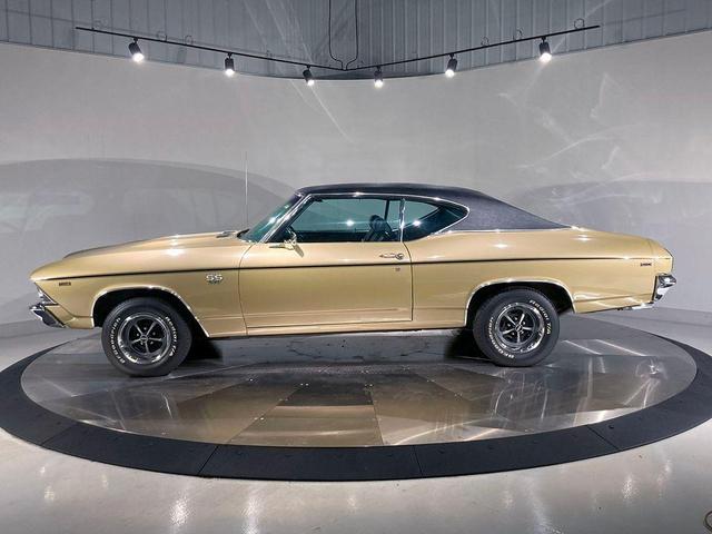 Photo of 1969 Gold Chevrolet Chevelle