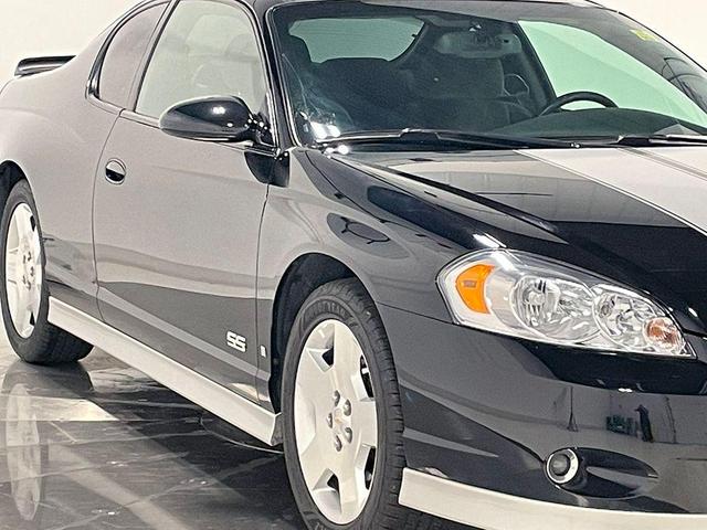 Photo of 2006 Smokin Asphalt Chevrolet Monte Carlo