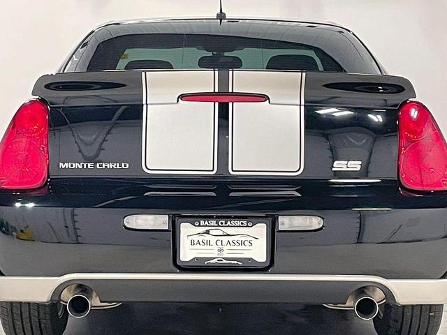 Photo of 2006 Smokin Asphalt Chevrolet Monte Carlo