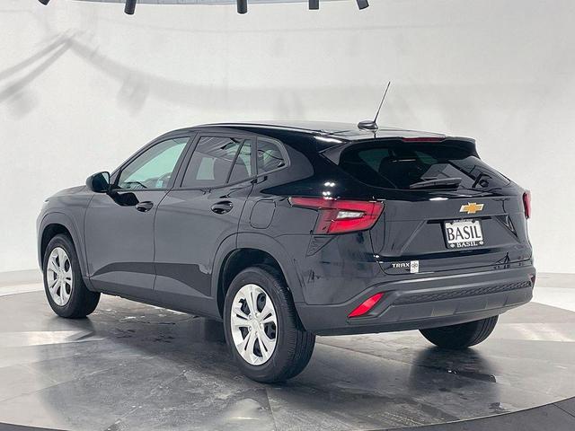 Photo of 2024 Mosaic Black Metallic Chevrolet Trax