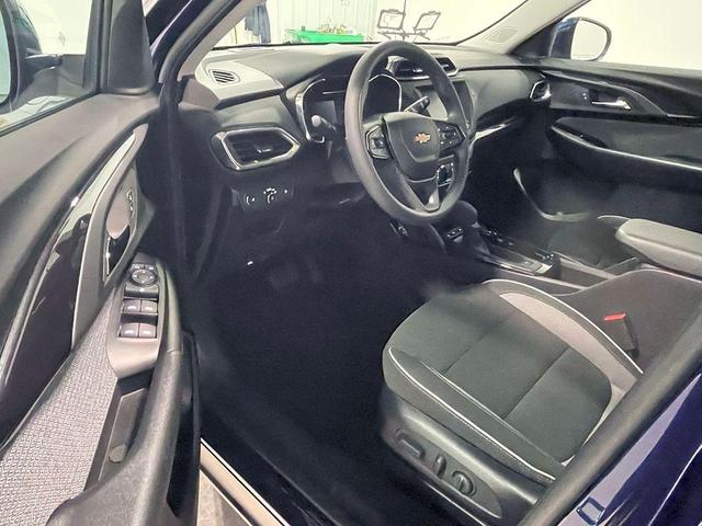 Photo of 2023 Blue Glow Metallic Chevrolet Trailblazer