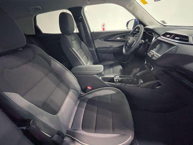 Photo of 2023 Blue Glow Metallic Chevrolet Trailblazer
