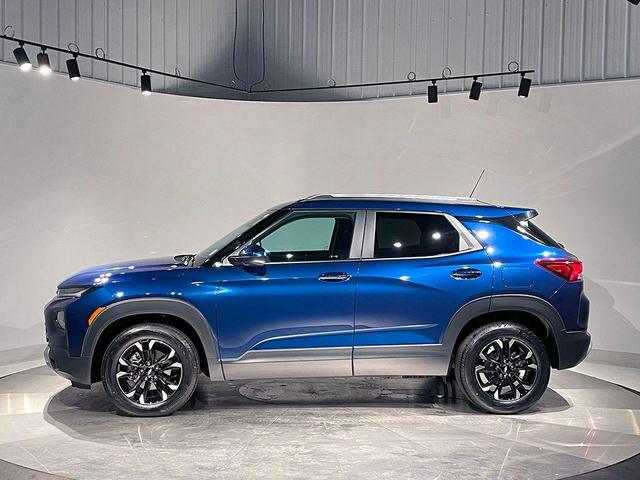 Photo of 2023 Blue Glow Metallic Chevrolet Trailblazer