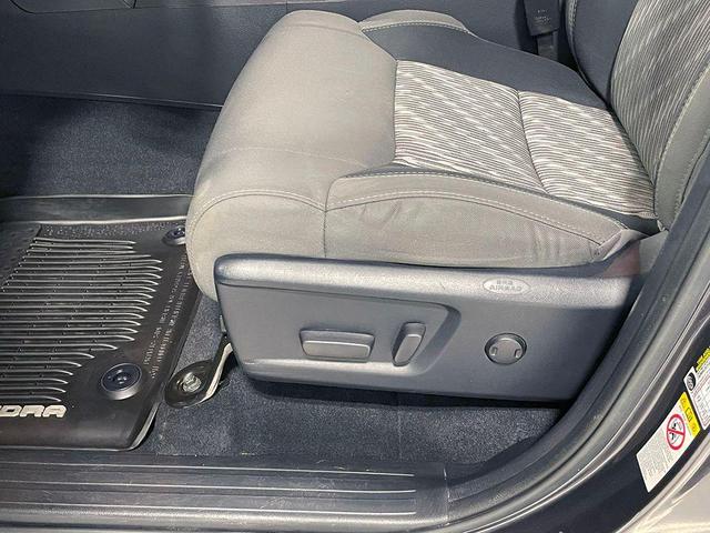 Photo of 2018 Gray Toyota Tundra