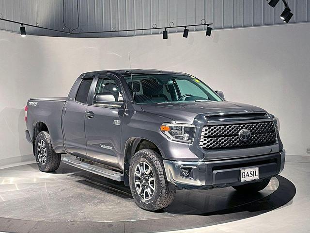 Photo of 2018 Gray Toyota Tundra