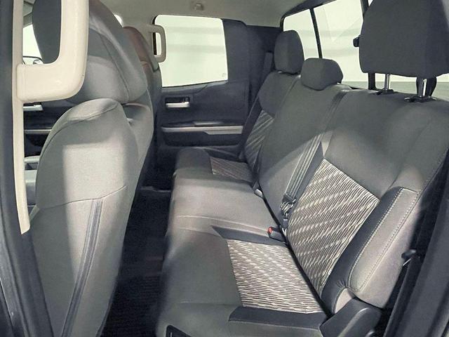 Photo of 2018 Gray Toyota Tundra