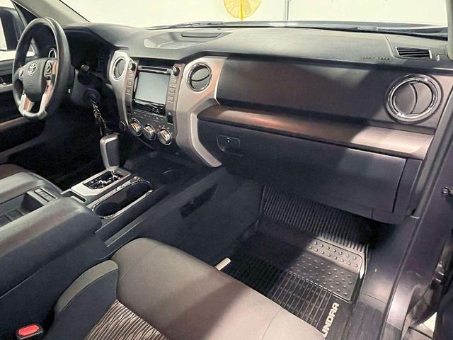 Photo of 2018 Gray Toyota Tundra