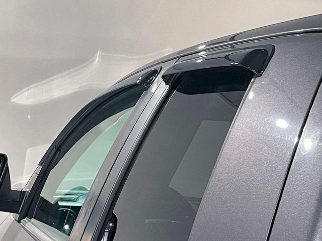 Photo of 2018 Gray Toyota Tundra