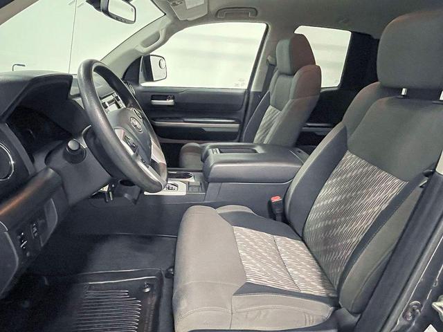 Photo of 2018 Gray Toyota Tundra