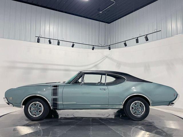 Photo of 1968 Blue Oldsmobile 442