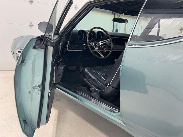 Photo of 1968 Blue Oldsmobile 442