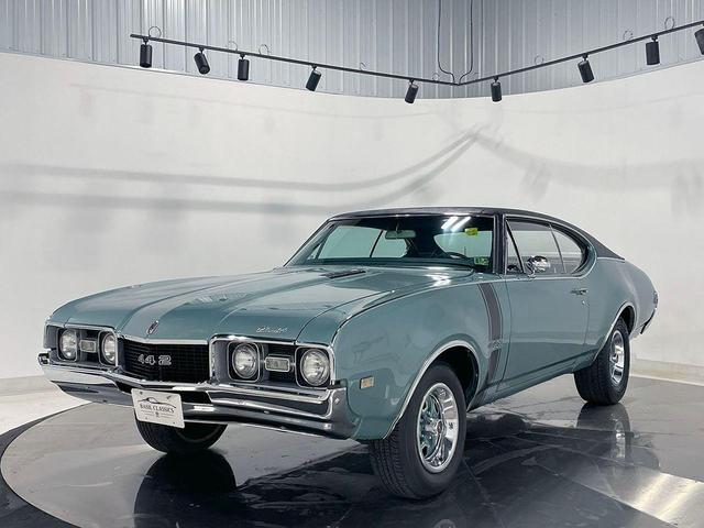 Photo of 1968 Blue Oldsmobile 442