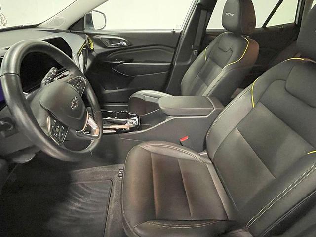 Photo of 2024 Summit White Chevrolet Trax