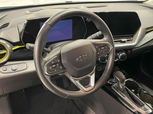 Photo of 2024 Summit White Chevrolet Trax