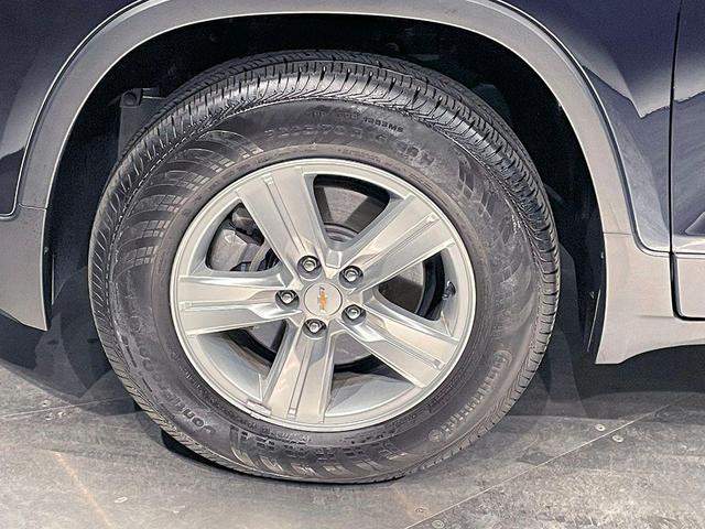 Photo of 2022 Midnight Blue Metallic Chevrolet Trax