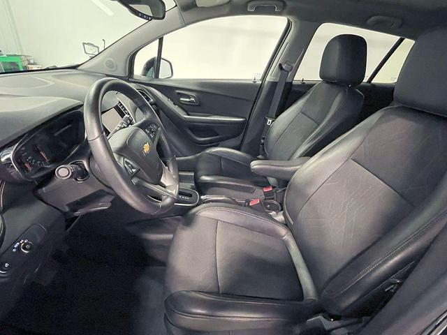 Photo of 2022 Midnight Blue Metallic Chevrolet Trax