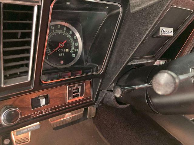 Photo of 1969 White Chevrolet Camaro