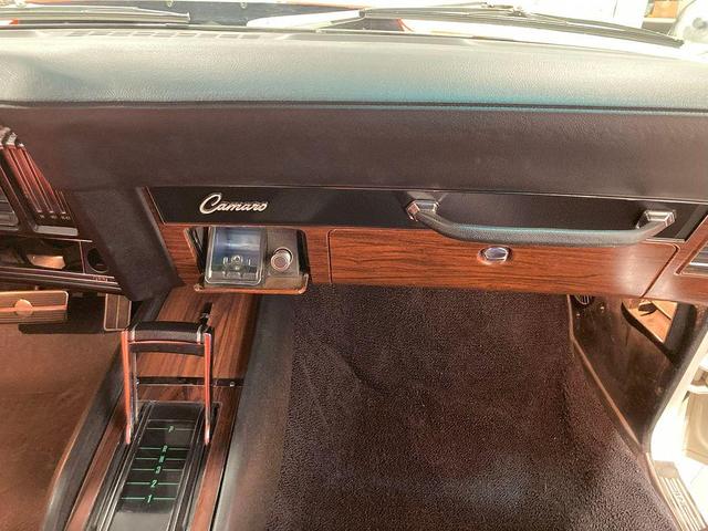 Photo of 1969 White Chevrolet Camaro