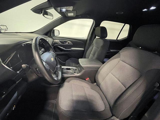 Photo of 2023 Black Cherry Metallic Chevrolet Traverse