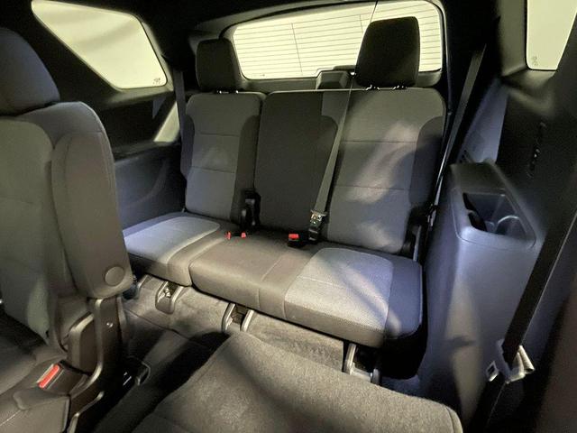 Photo of 2023 Black Cherry Metallic Chevrolet Traverse