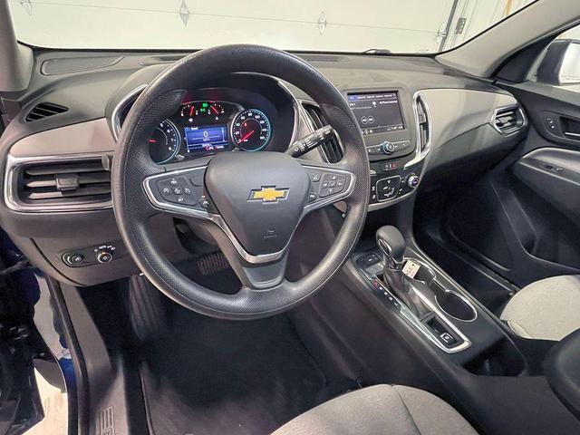 Photo of 2022 Blue Glow Metallic Chevrolet Equinox