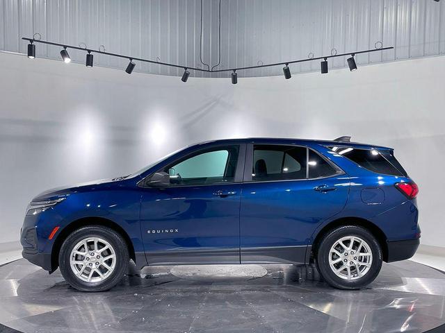 Photo of 2022 Blue Glow Metallic Chevrolet Equinox