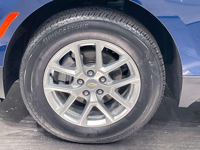 Photo of 2022 Blue Glow Metallic Chevrolet Equinox