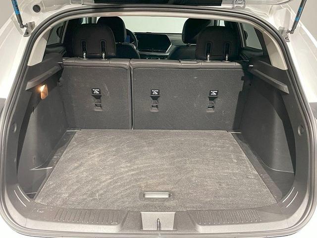 Photo of 2024 Summit White Chevrolet Trax