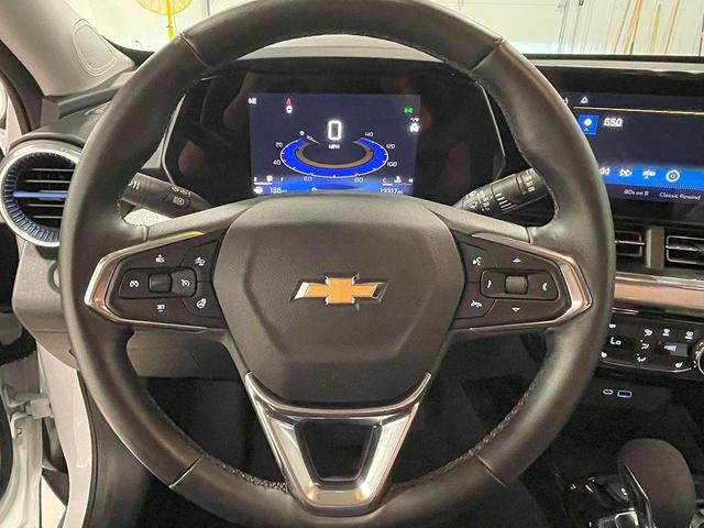 Photo of 2024 Summit White Chevrolet Trax