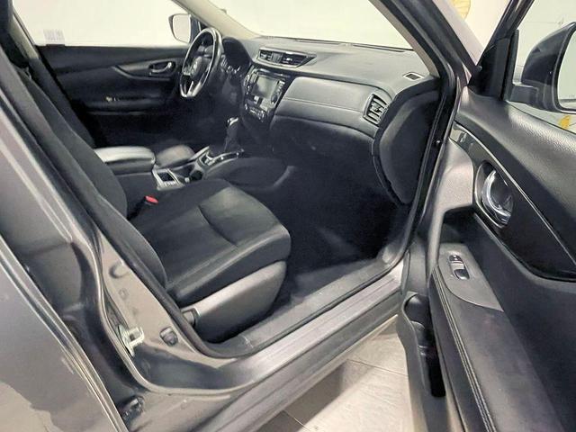 Photo of 2020 Gun Metallic Nissan Rogue