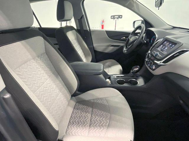 Photo of 2022 Gray Chevrolet Equinox