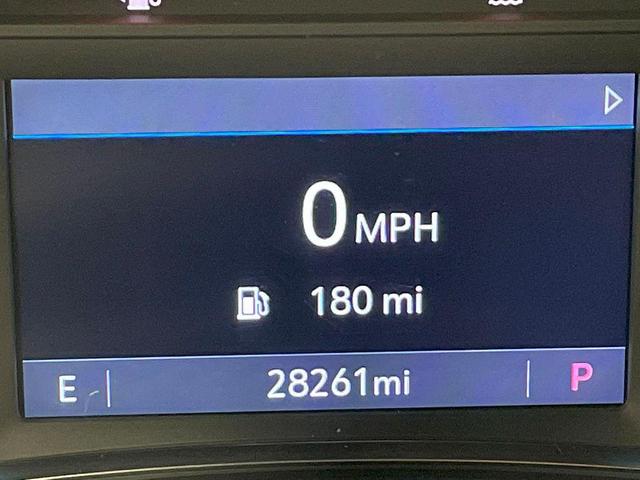 Photo of 2023 Summit White Chevrolet Traverse
