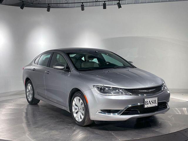 Photo of 2015 Billet Silver Metallic Clearcoat Chrysler 200