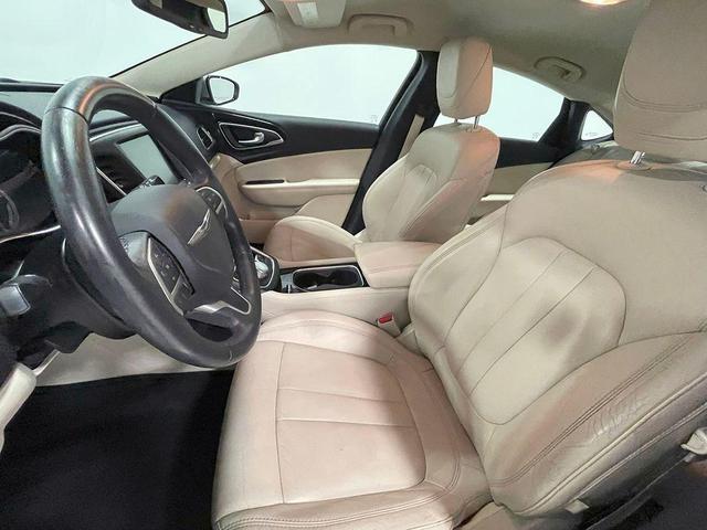 Photo of 2015 Billet Silver Metallic Clearcoat Chrysler 200
