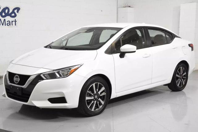 Photo of 2022 Aspen White Tricoat Nissan Versa