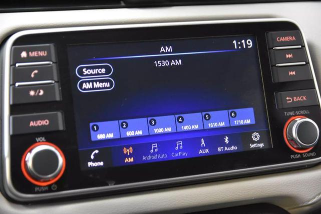 Photo of 2022 Aspen White Tricoat Nissan Versa