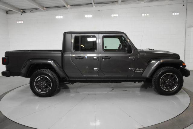 Photo of 2023 Granite Crystal Metallic Clearcoat Jeep Gladiator