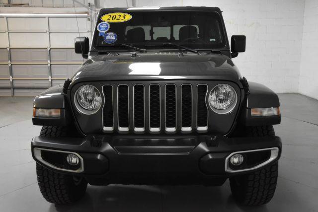 Photo of 2023 Granite Crystal Metallic Clearcoat Jeep Gladiator