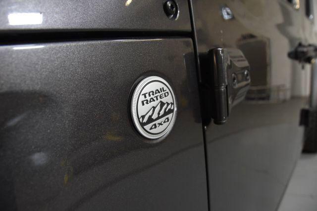 Photo of 2023 Granite Crystal Metallic Clearcoat Jeep Gladiator