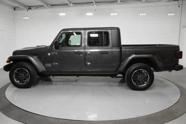 Photo of 2023 Granite Crystal Metallic Clearcoat Jeep Gladiator