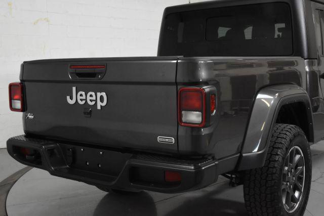 Photo of 2023 Granite Crystal Metallic Clearcoat Jeep Gladiator