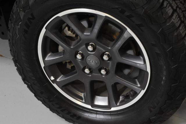 Photo of 2023 Granite Crystal Metallic Clearcoat Jeep Gladiator