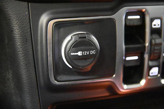 Photo of 2023 Granite Crystal Metallic Clearcoat Jeep Gladiator