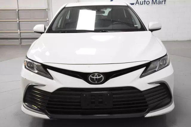 Photo of 2022 White Toyota Camry