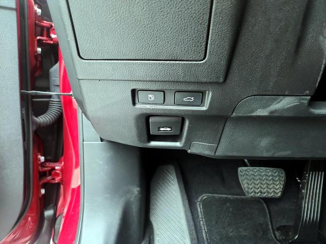 Photo of 2022 Red Lexus ES 350
