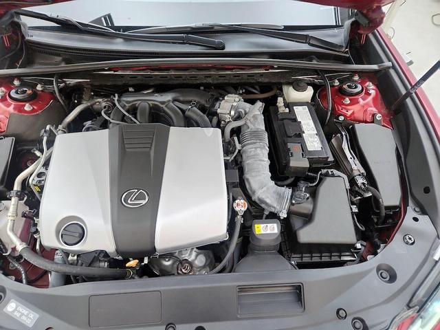 Photo of 2022 Red Lexus ES 350
