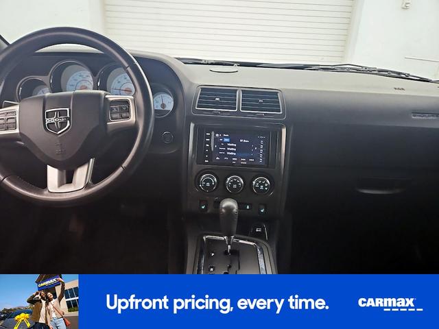 Photo of 2014 Gray Dodge Challenger