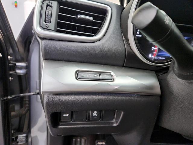 Photo of 2020 Gray Nissan Maxima
