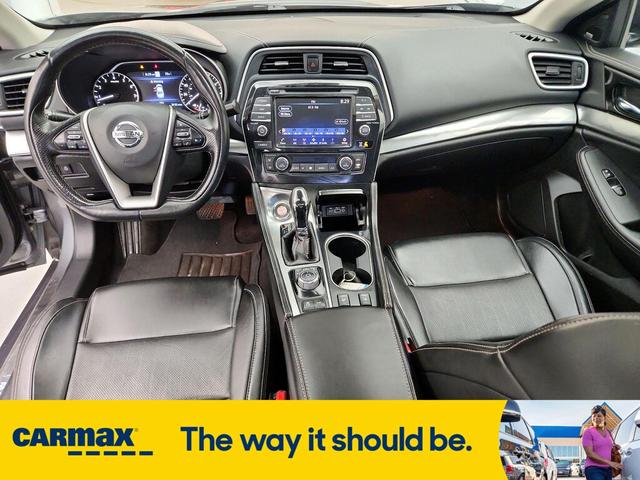Photo of 2020 Gray Nissan Maxima